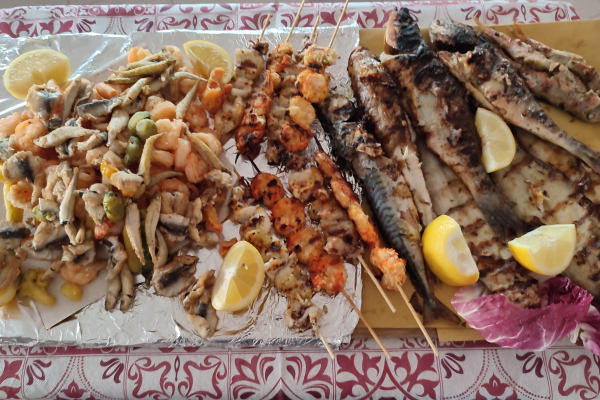 Grigliate di pesce fresco e di carne romagnola. Ristorante da Gamboun